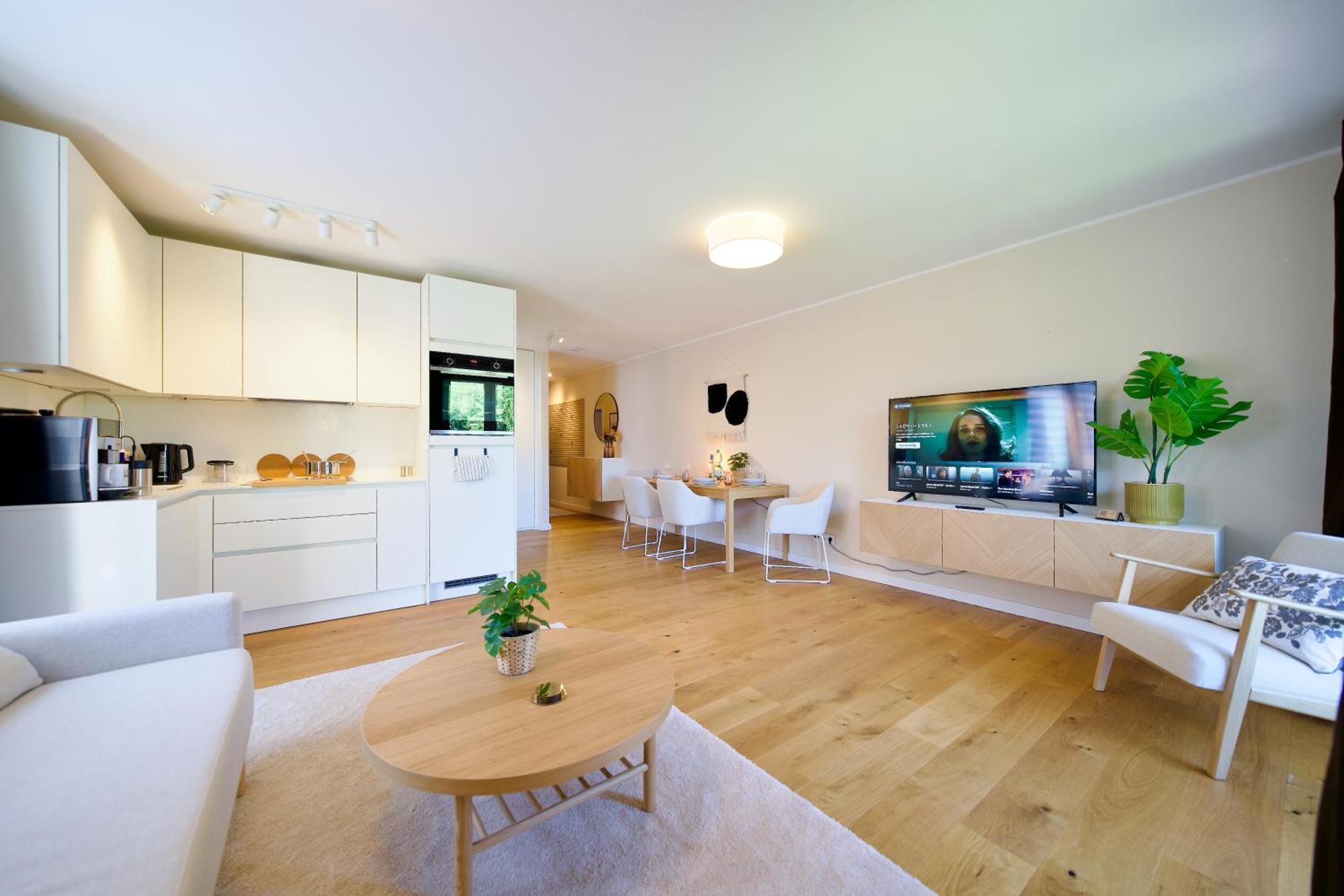 Edler Wohnraum Schwanenteich-Oase Mit Balkon, Kaffeevollautomat, Lift & Parkplatz Appartement Zwickau Buitenkant foto